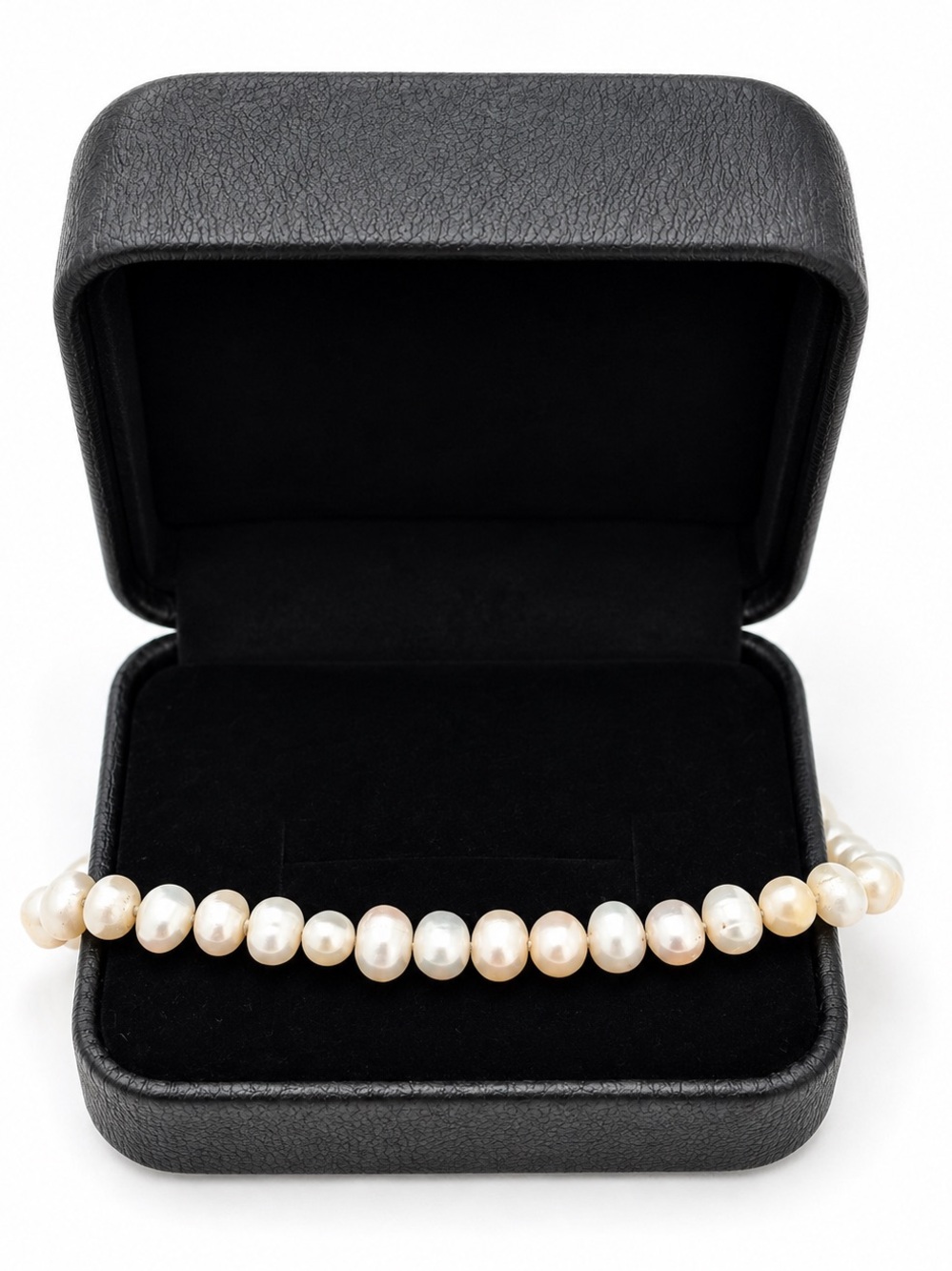 Elegant Freshwater Pearl Stretch Bracelet in Cream